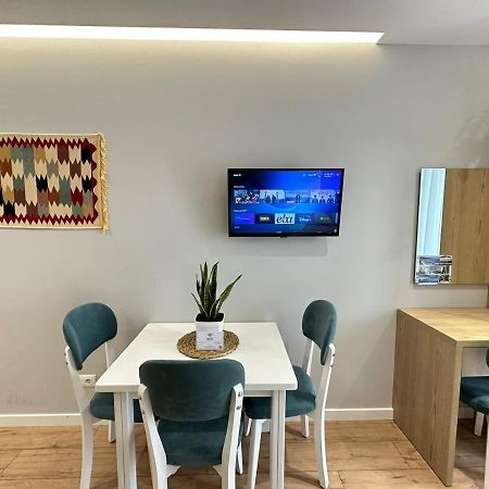 Trea Accomodations - Suite Lungomare Влёра Экстерьер фото