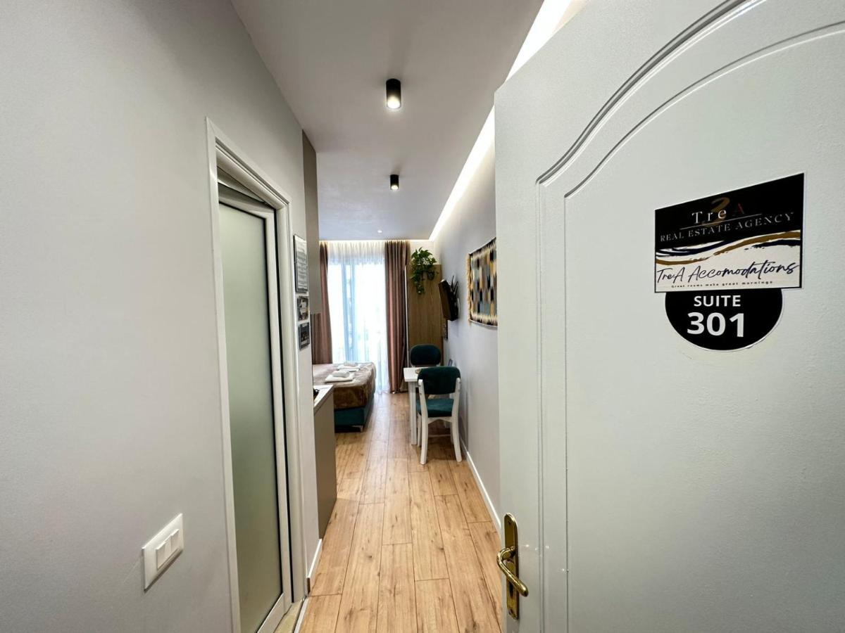 Trea Accomodations - Suite Lungomare Влёра Экстерьер фото