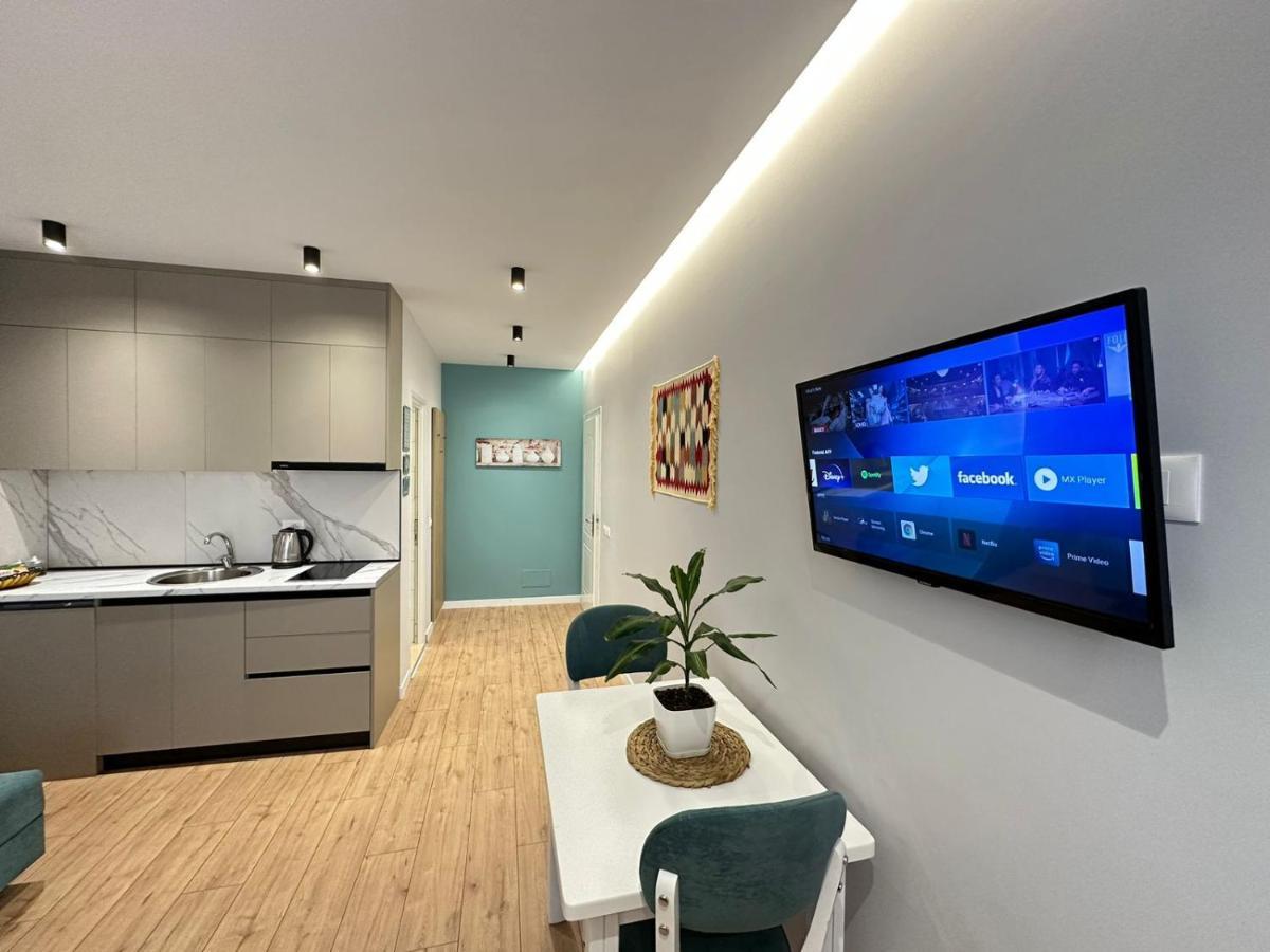 Trea Accomodations - Suite Lungomare Влёра Экстерьер фото